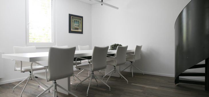 PREGLED DELOVNOPRAVNIH UKREPOV, KI SO NA VOLJO DELODAJALCU, IN ZAKONODAJNIH NOVOSTI V LUČI KORONAVIRUSA (COVID-19)
